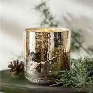 Illume Elegant Silver Candle Holder